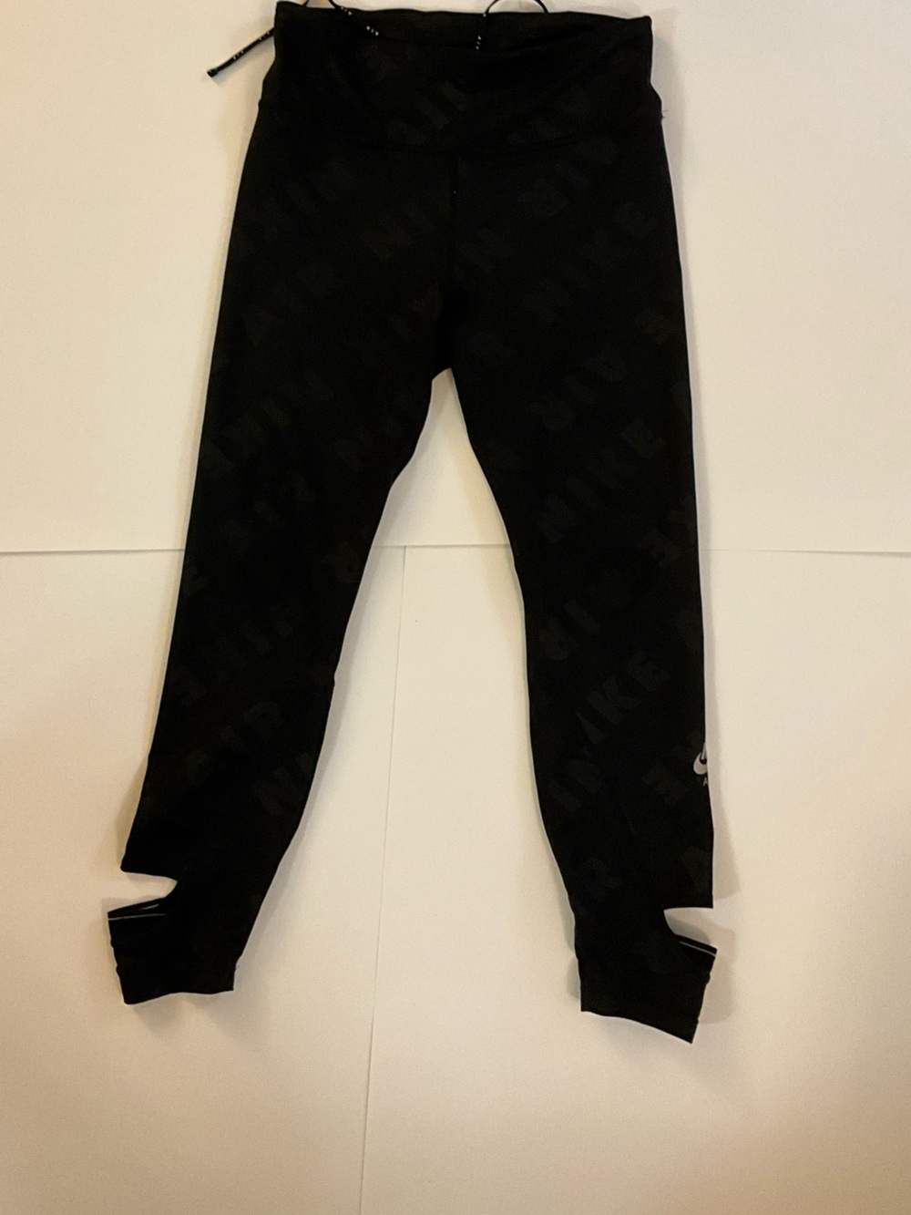 Nike Dri-FIT Black Camo Stirrup Leggings - Size L - Picture 4 of 9
